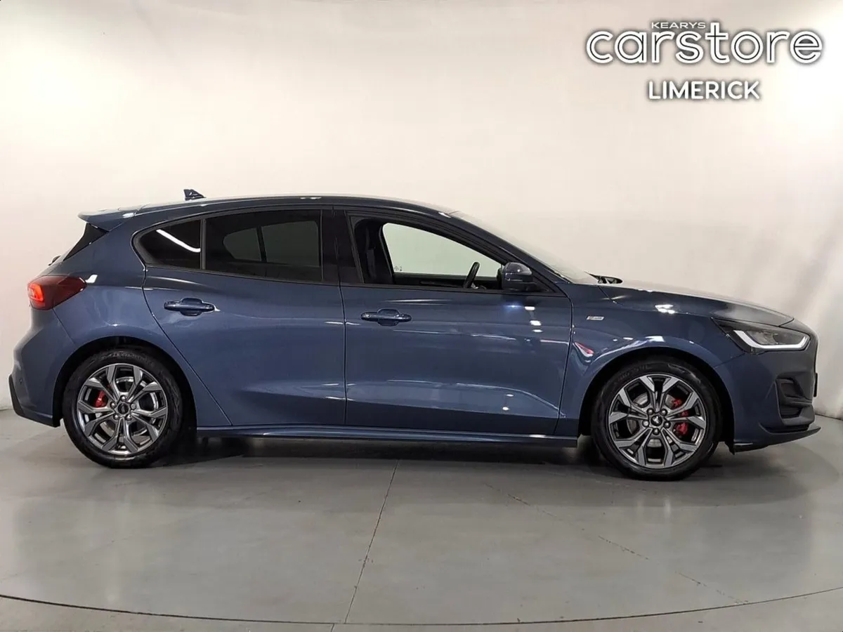 Ford Focus 1.0t Ecoboost Hybrid 125PS St-line Auto - Image 2