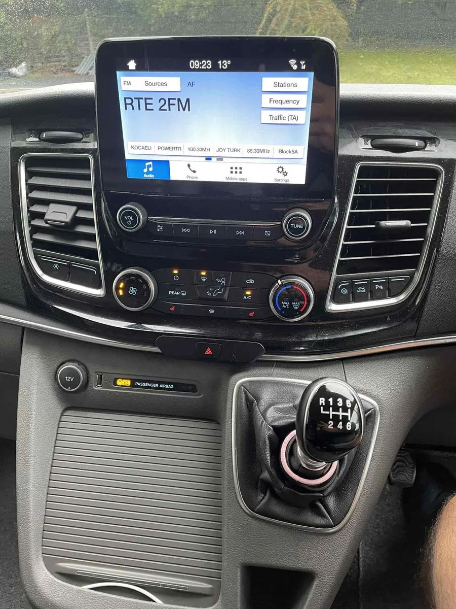 Ford Tourneo Custom Titanium - Image 4