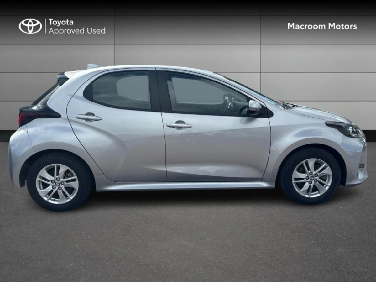 Toyota Yaris 1.5 - Image 3