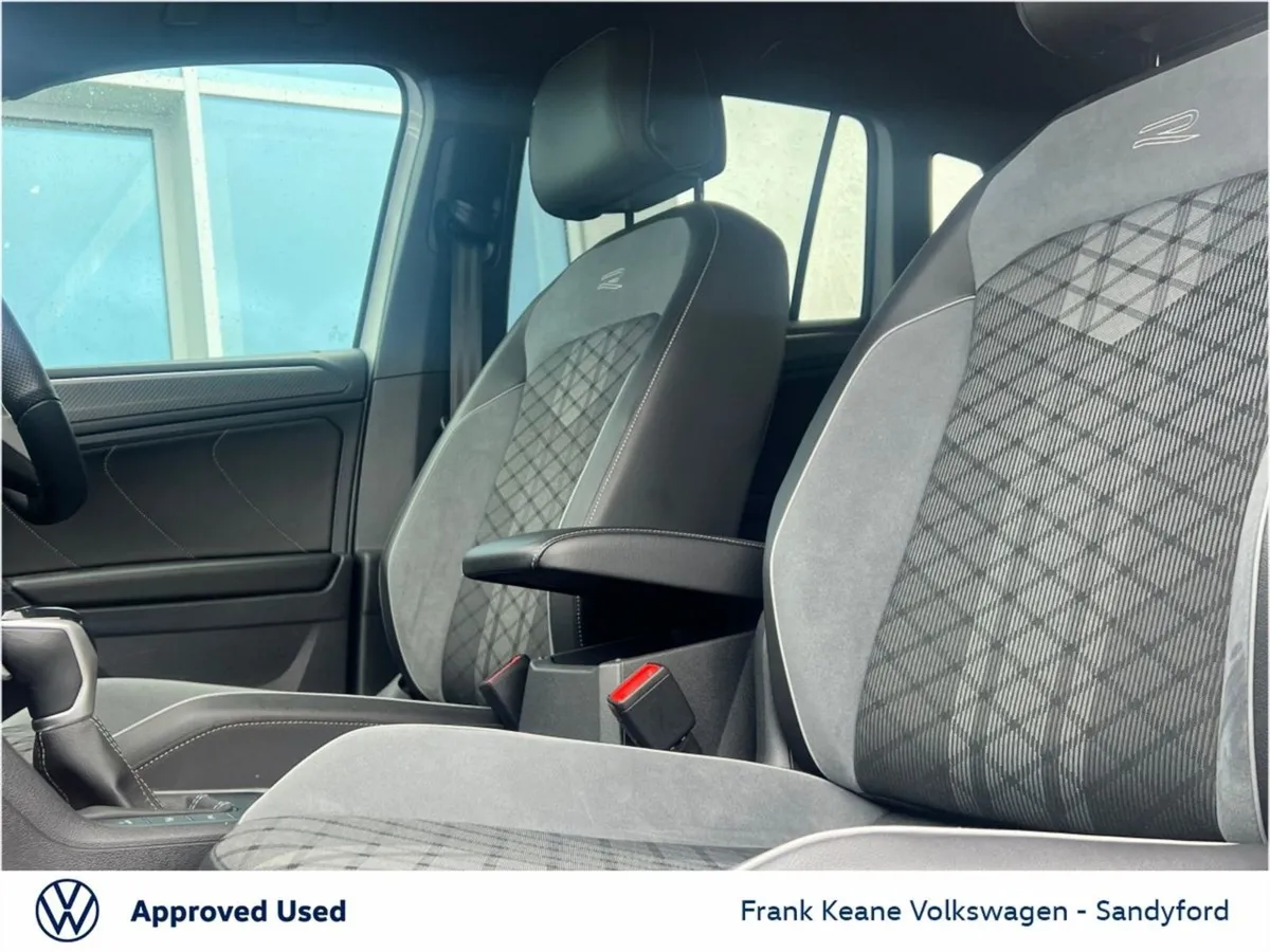 Volkswagen Tiguan  r-line  1.4tsi Phev 245HP  fra - Image 4