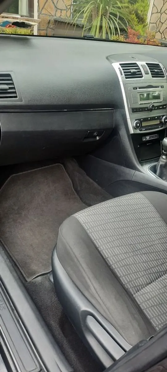 2013 Toyota Avensis - Image 4
