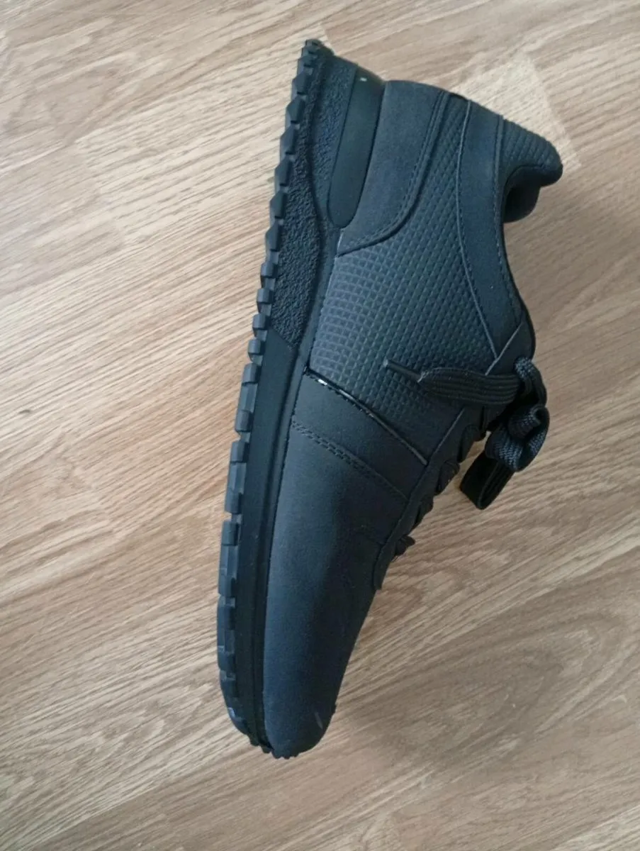 Mens black runners - Image 1