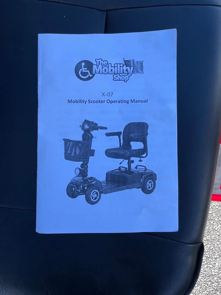 Mobility Scooter Deluxe as new - Image 2