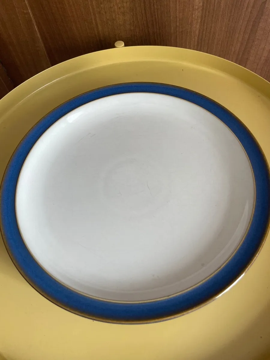 4 Denby imperial blue dinner plates. - Image 1
