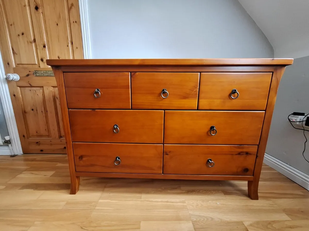 Chest of drawers - Image 1