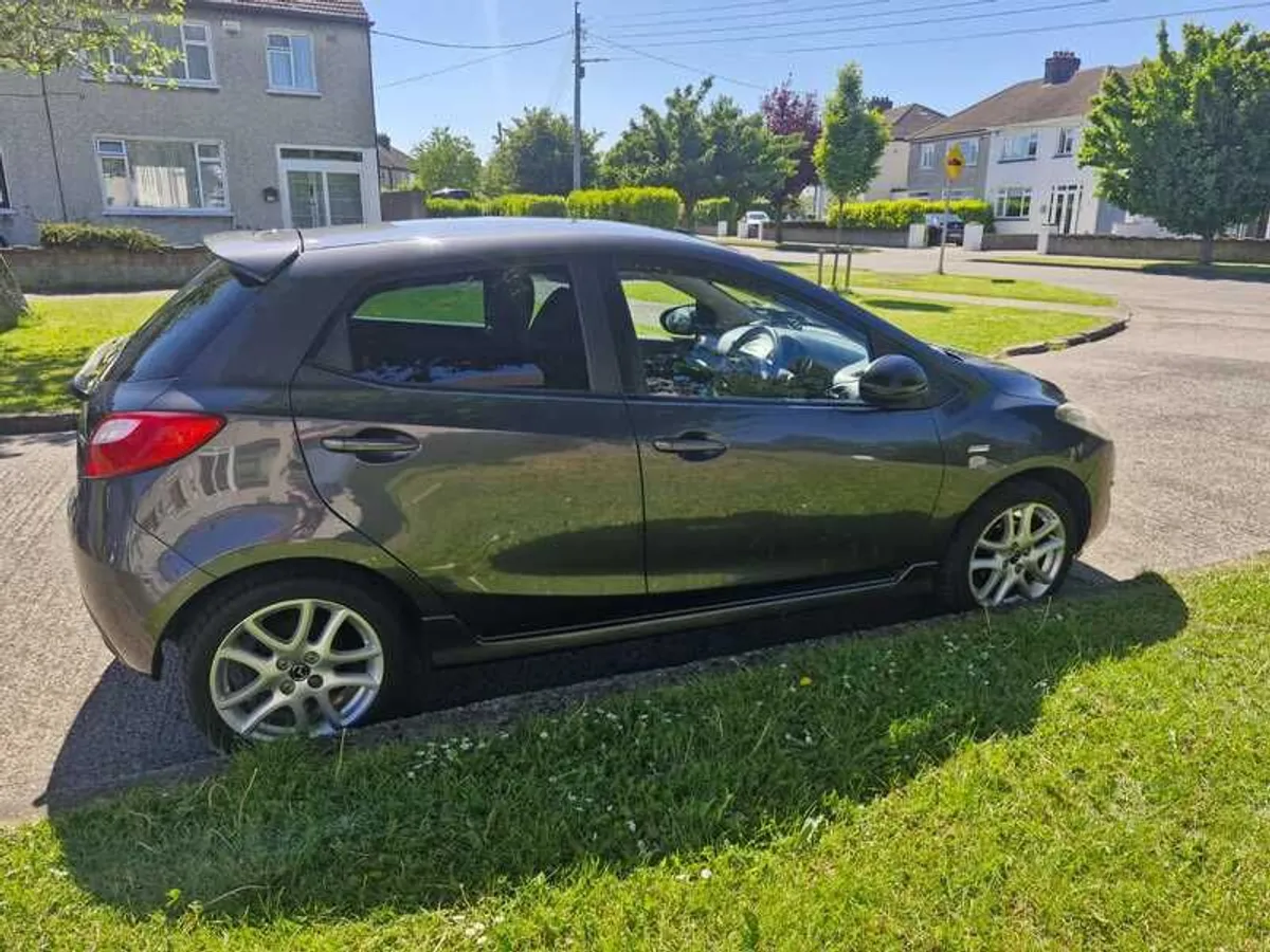 2013 Mazda 2 - Venture Edition - Image 2
