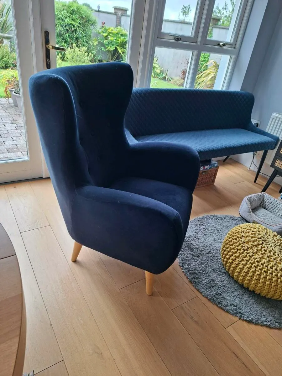 Armchair - Image 1