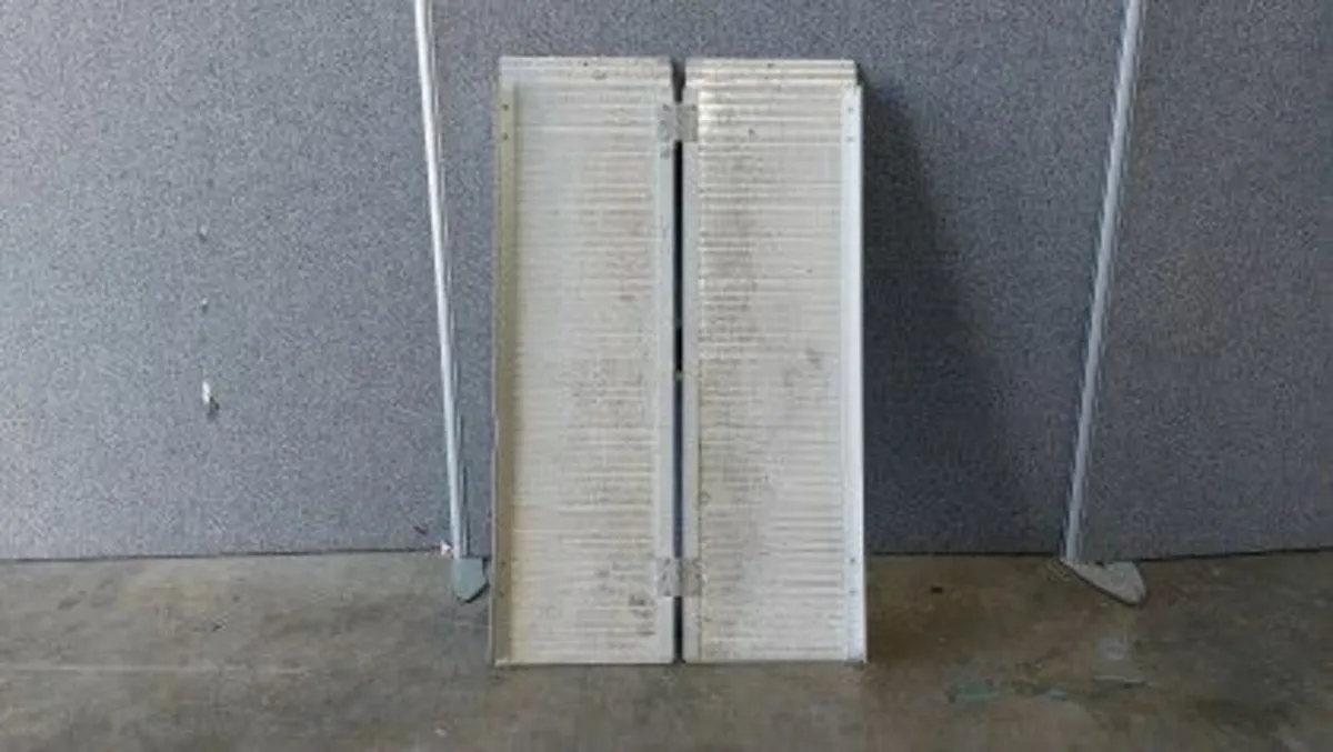 Portable Folding Suitcase Van Loading - Image 2