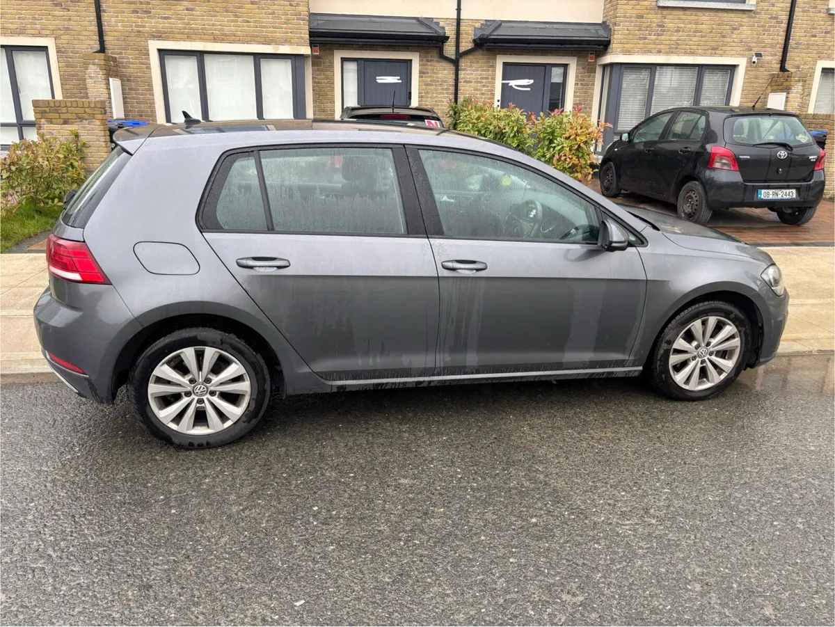 Volkswagen Golf - Image 4