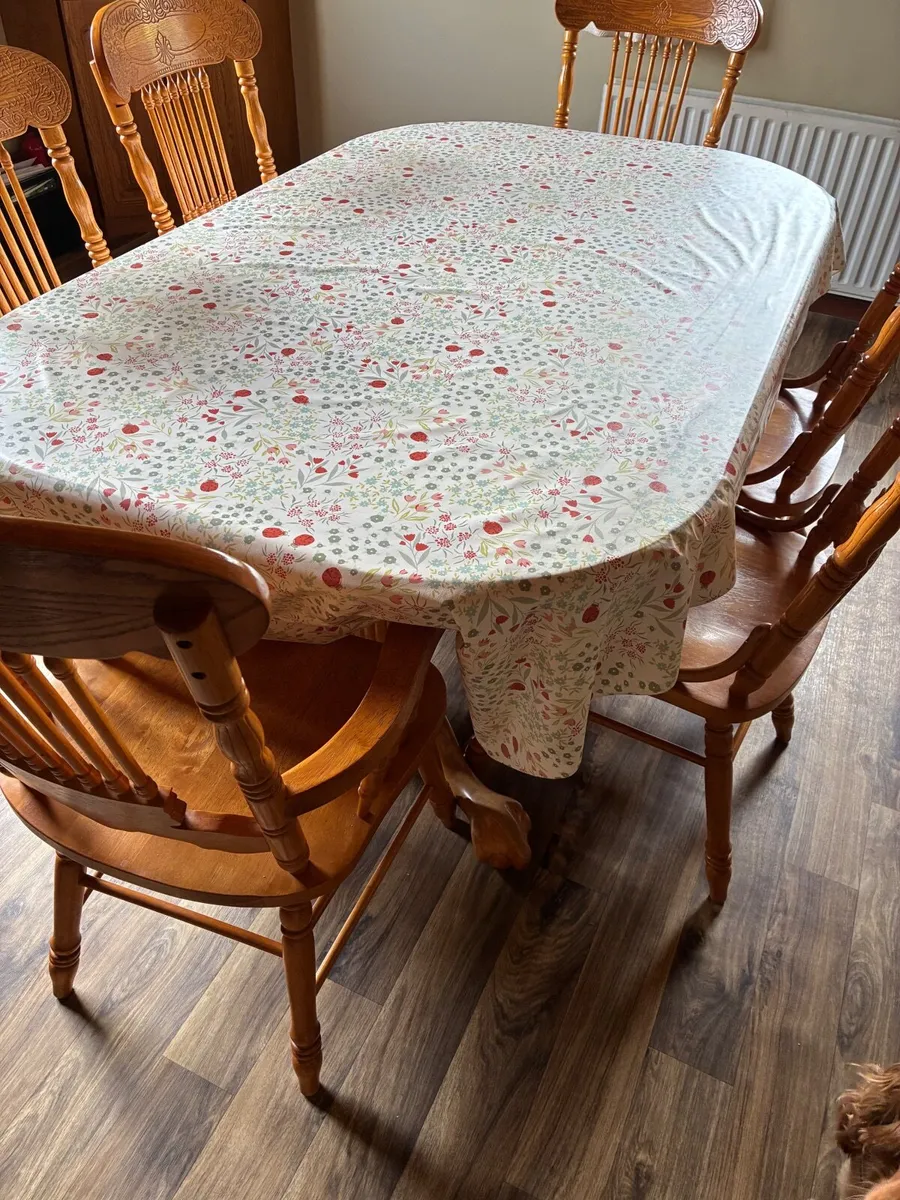 Kitchen table - Image 1