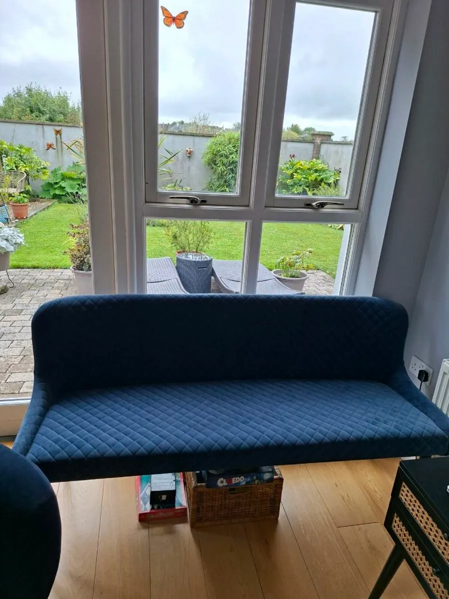 Bench - Image 1