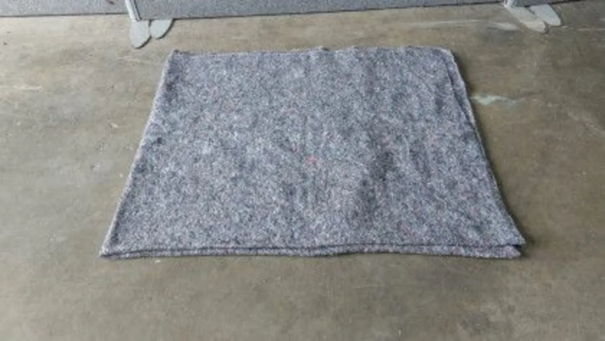 Furniture Removal Blankets - Image 3