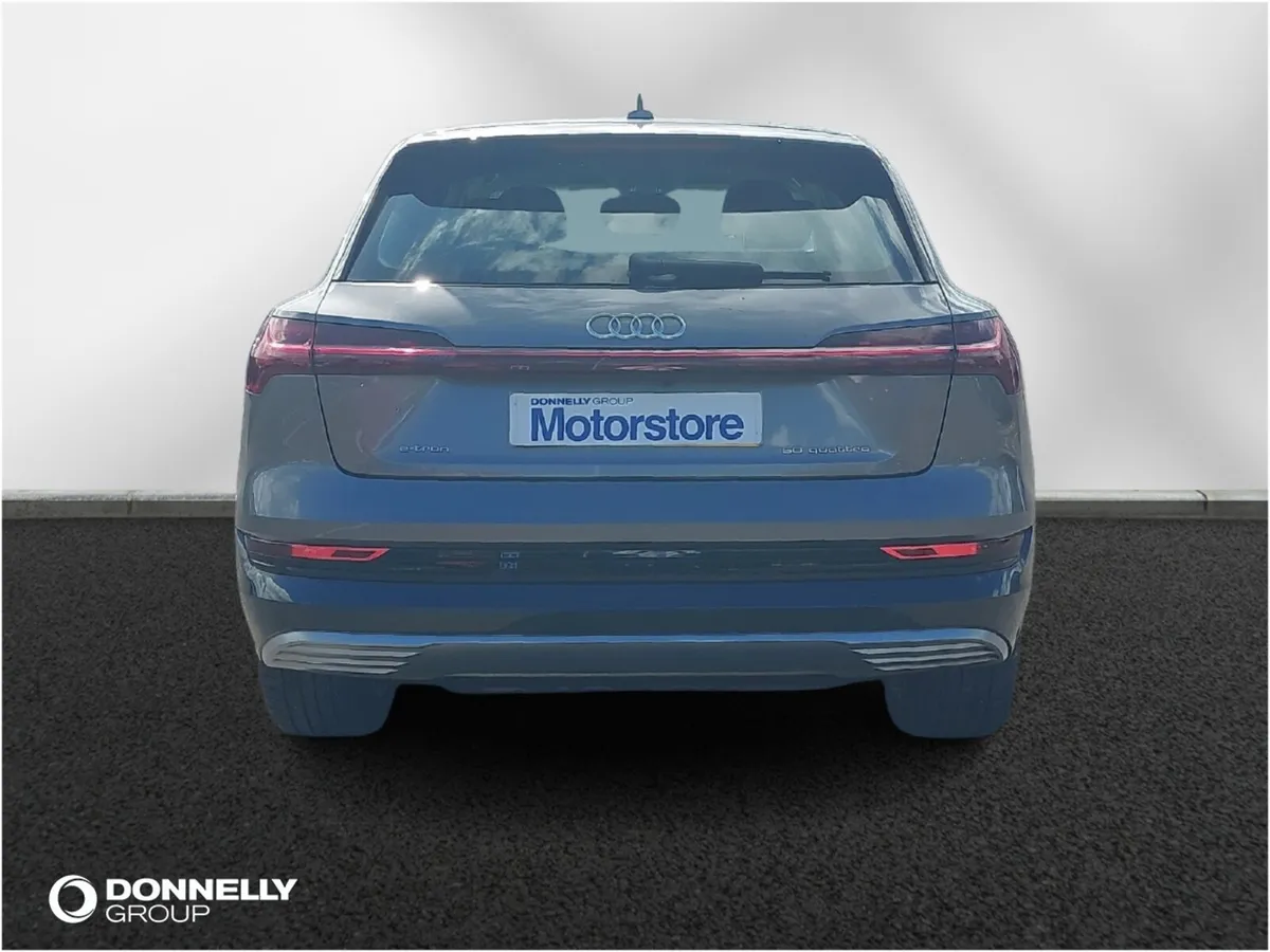 Audi E-tron Estate Technik - Image 4