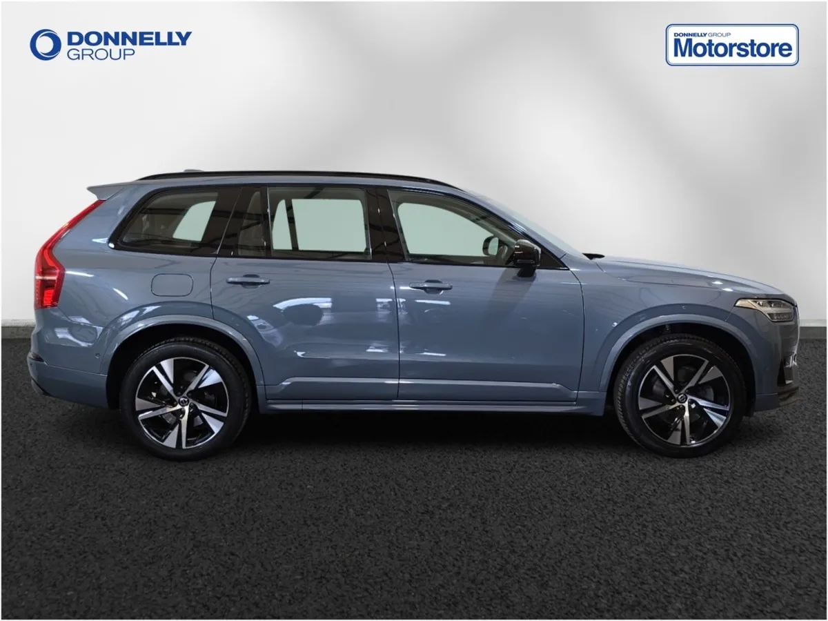 Volvo XC90 Diesel Estate Plus - Image 3