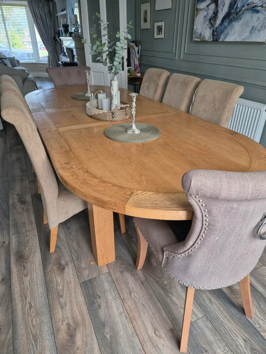 Table chairs - Image 1