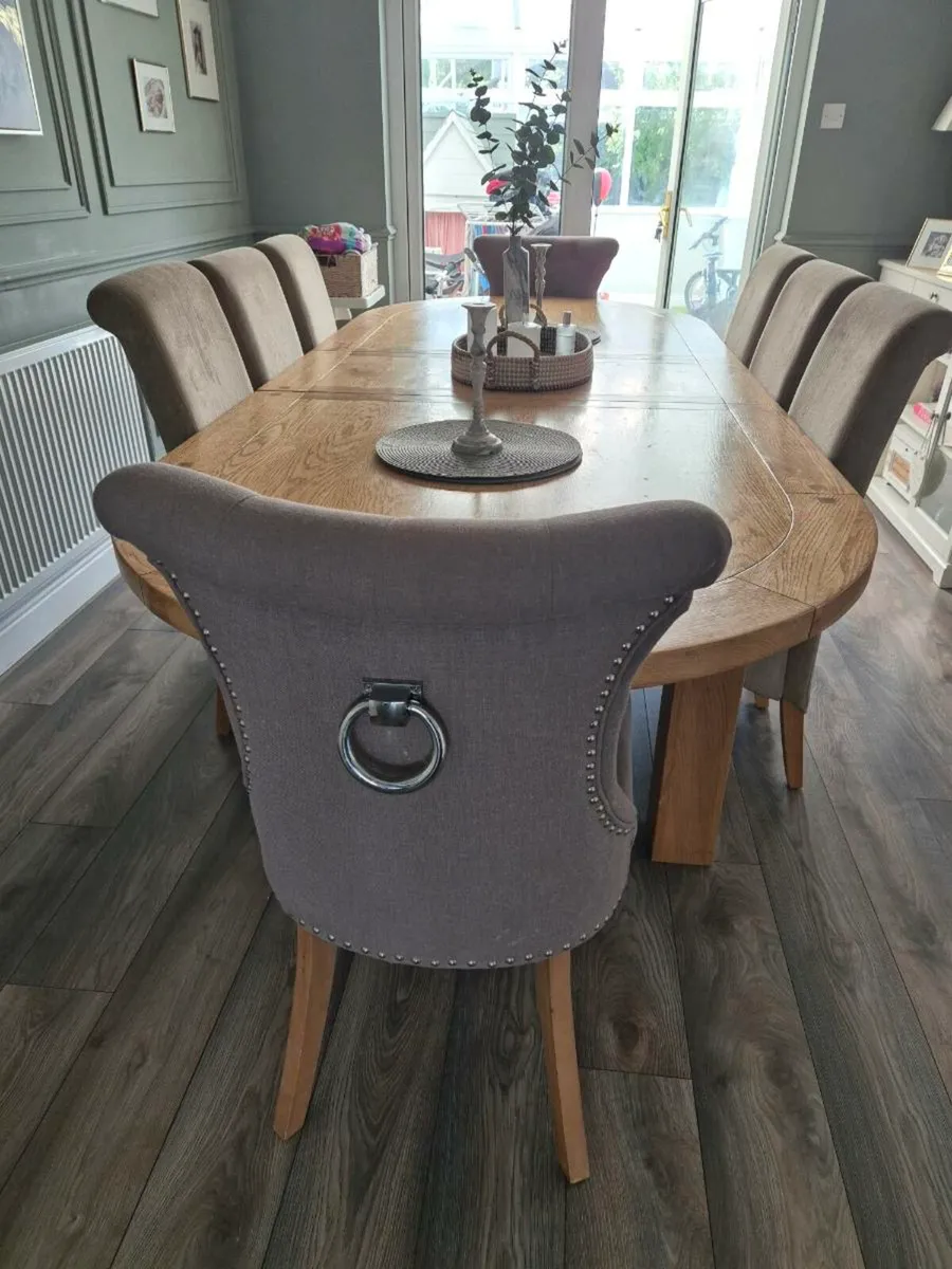 Table chairs - Image 2