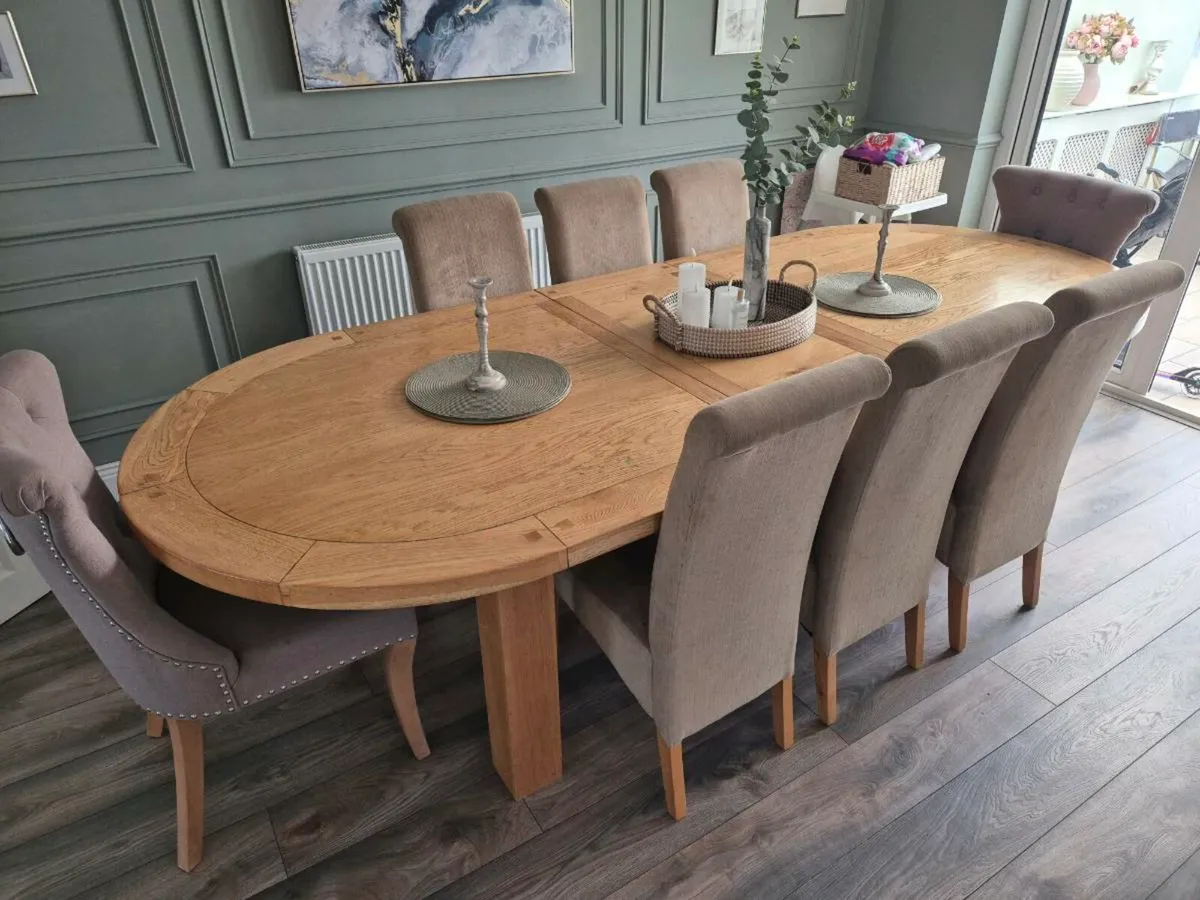 Table chairs - Image 3