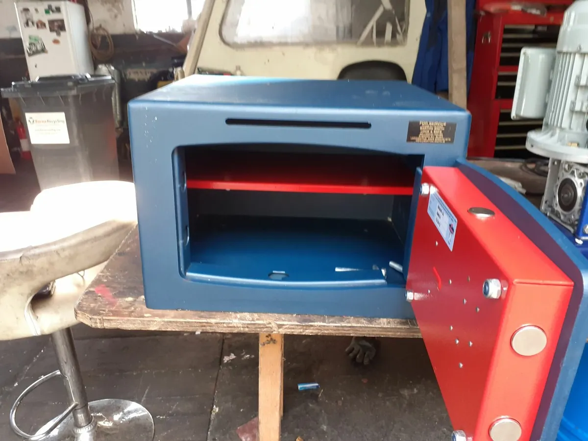 Safe - Image 1