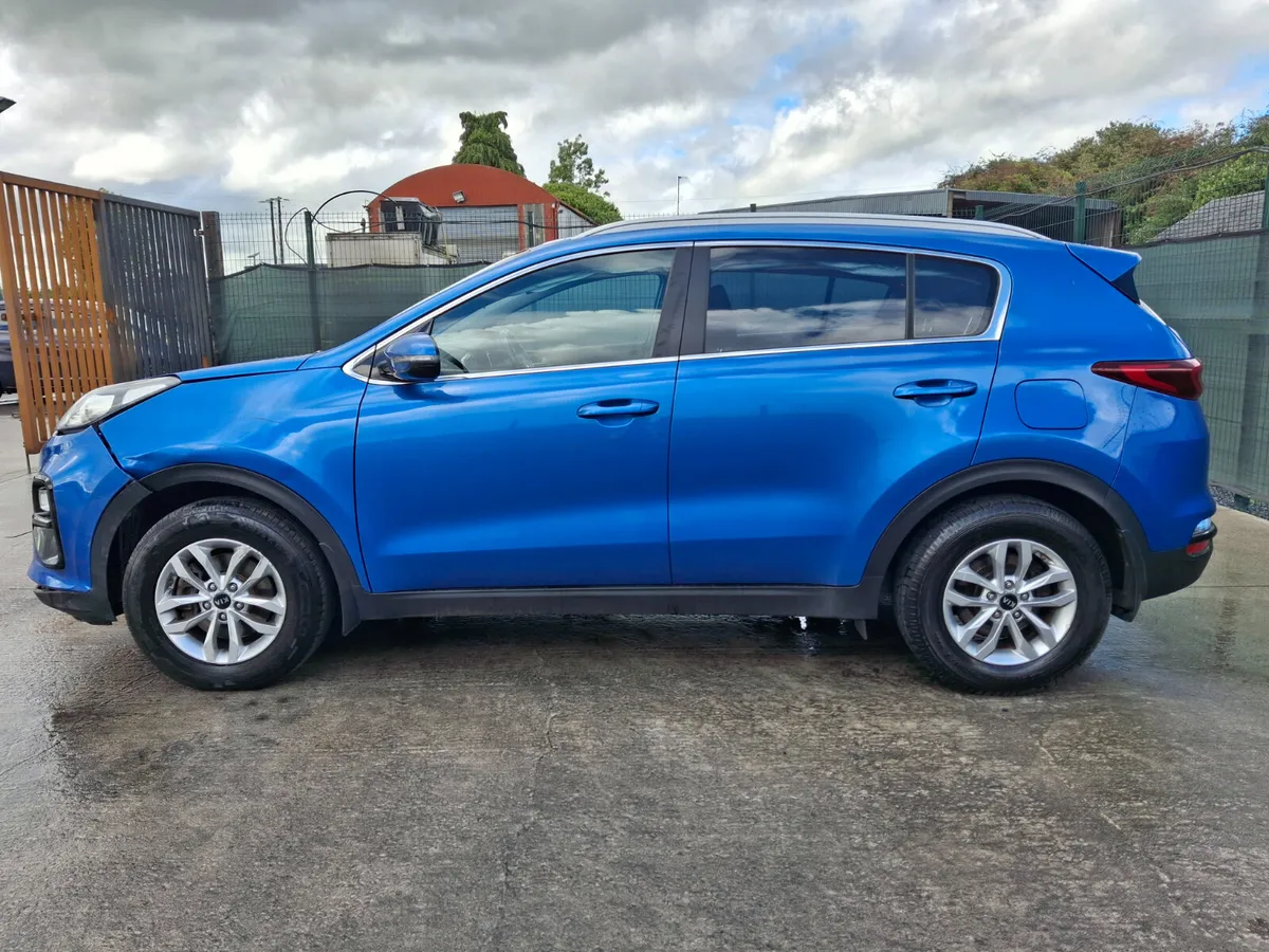 2019 Kia Sportage 1.7 Diesel very light Damage - Image 4