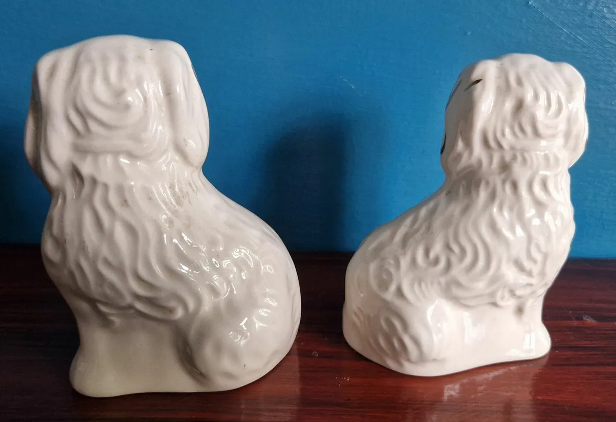 Pair of vintage Beswick ceramic dogs - Image 2