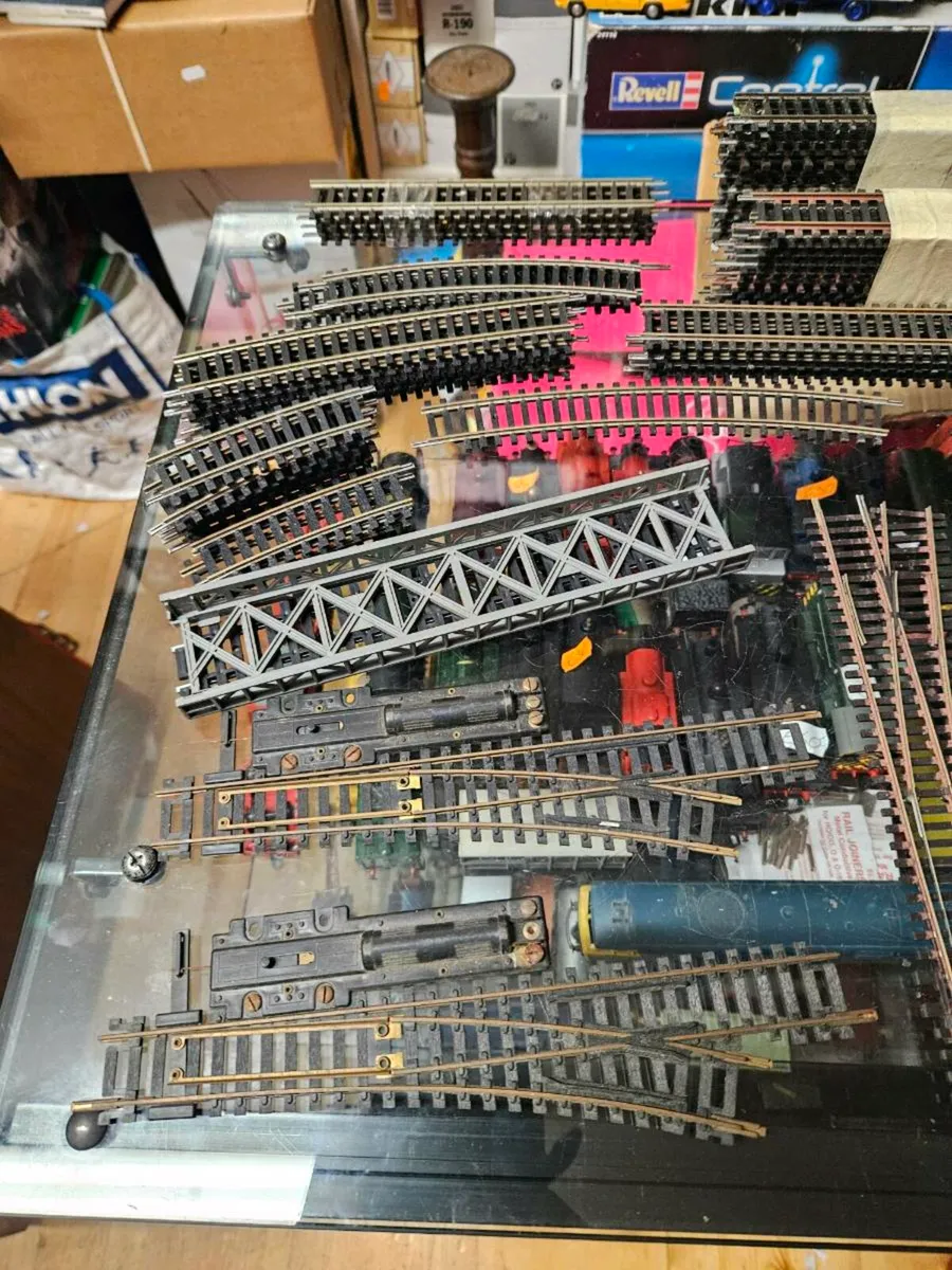 Hornby OO Gauge Track lot 60 pieces - Image 2