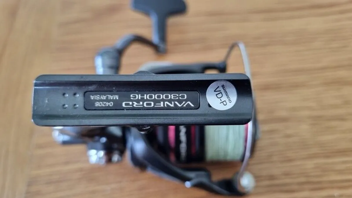 fishing reel - Image 1