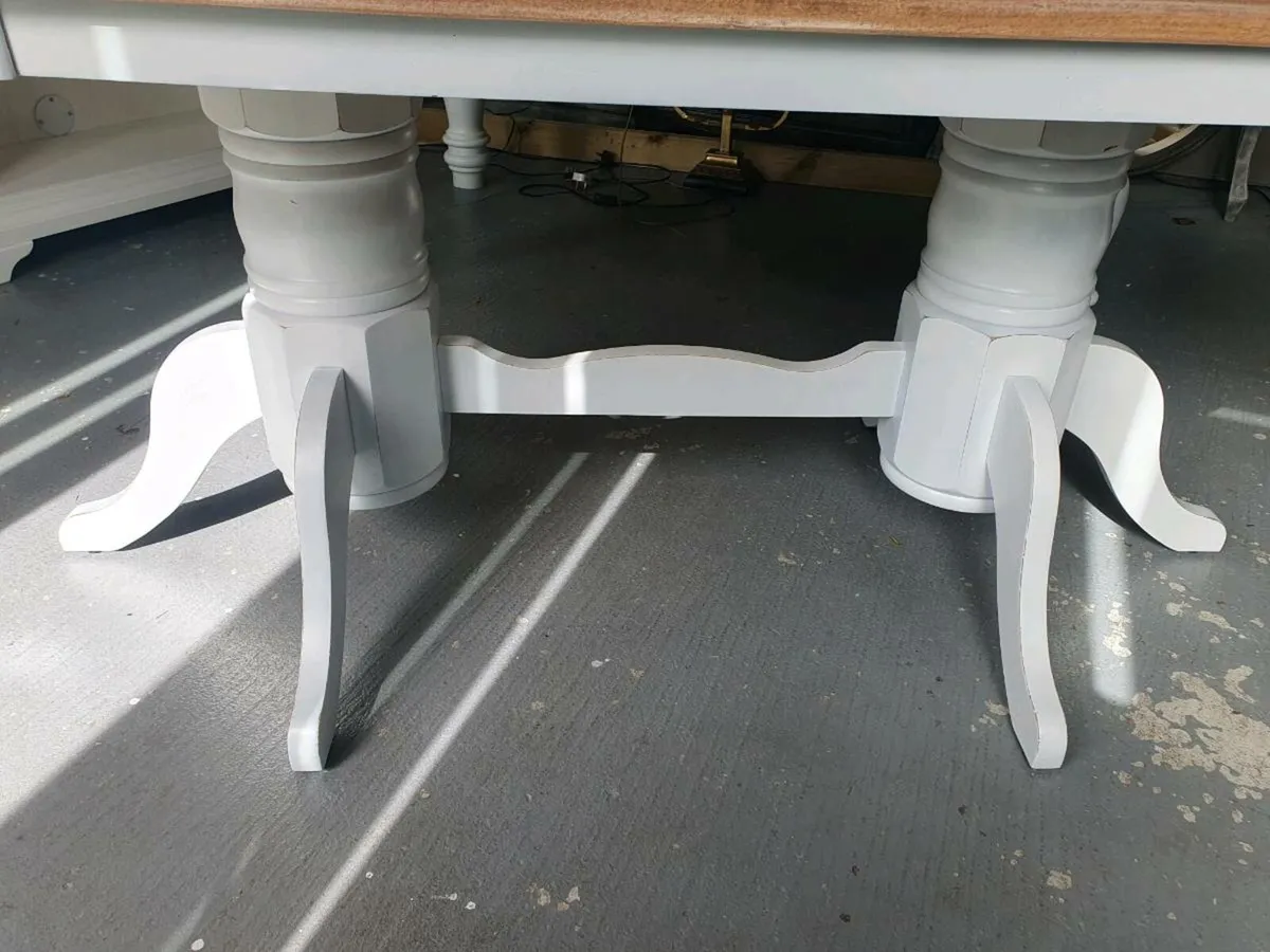 8 seater dining table - Image 4