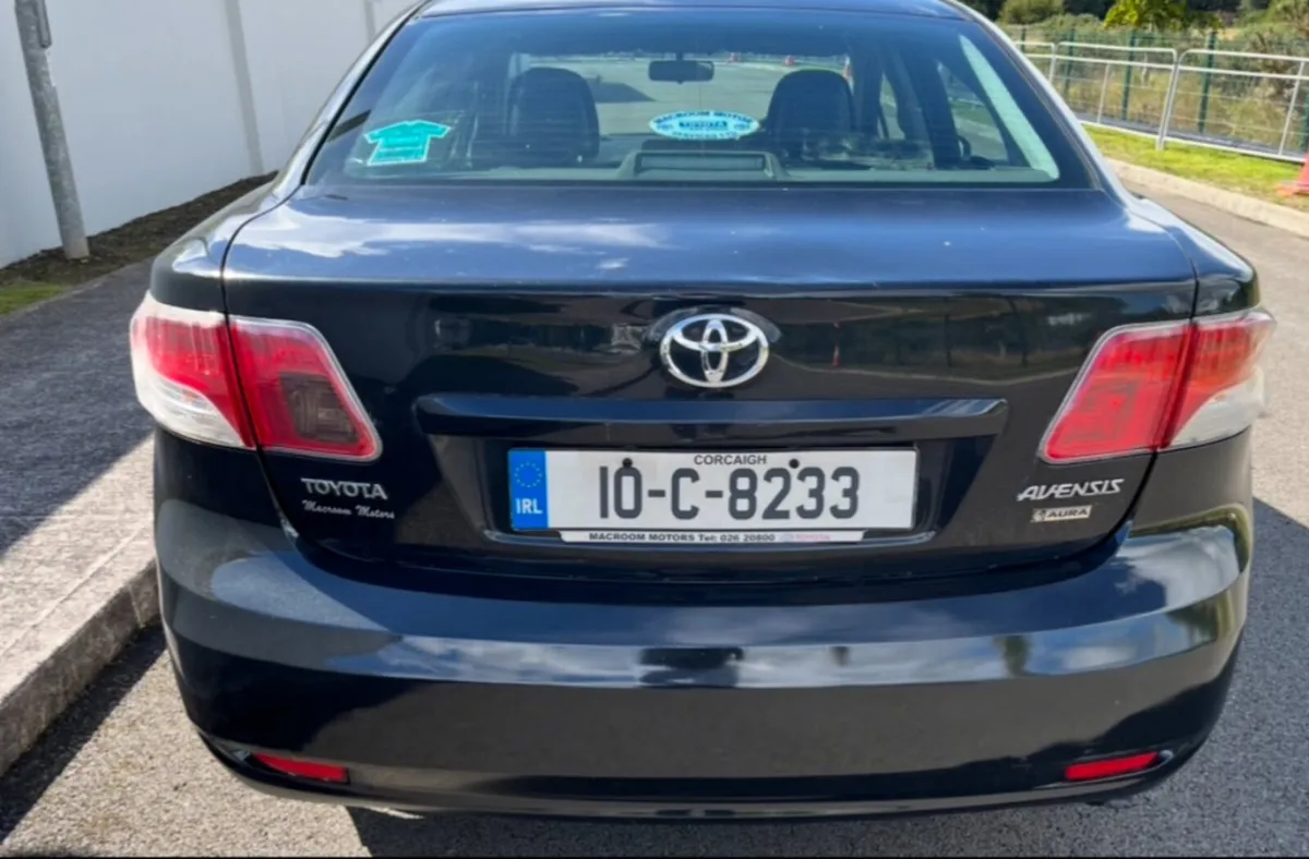 Toyota Avensis 2010 - Image 4
