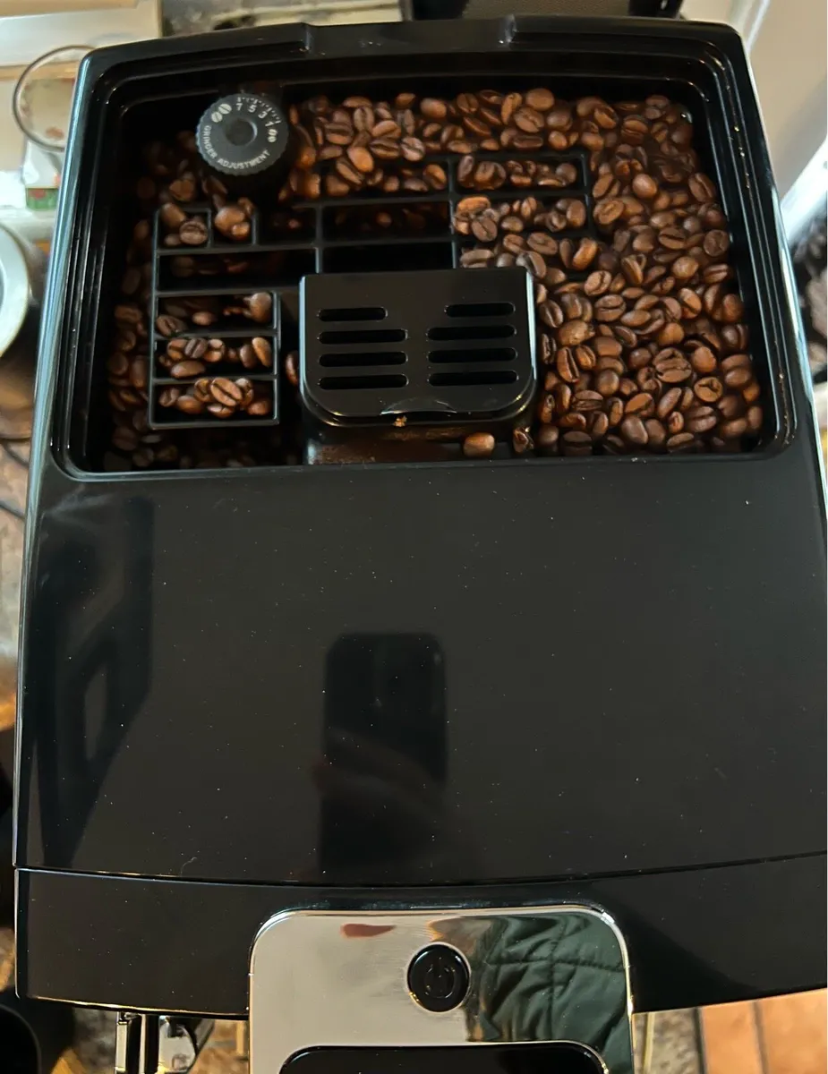 Delonghi coffee machine - Image 4