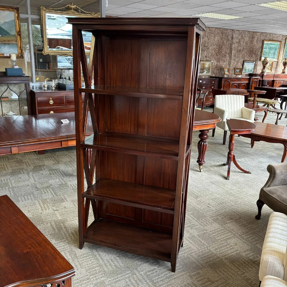 Beautiful mahogany open bookcase - Image 1