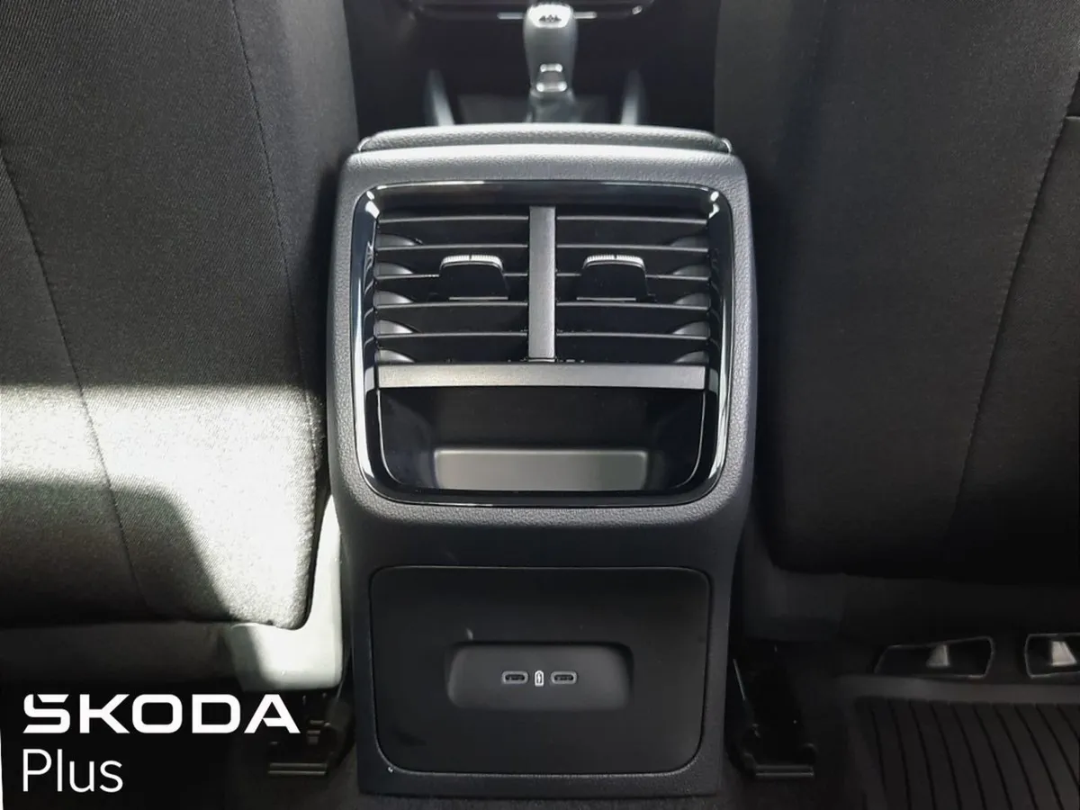 Skoda Octavia Selection 2.0tdi 115HP - Image 4