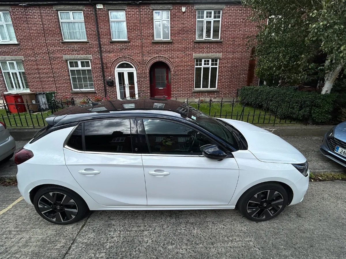 Opel Corsa Elite (top spec) - Image 4