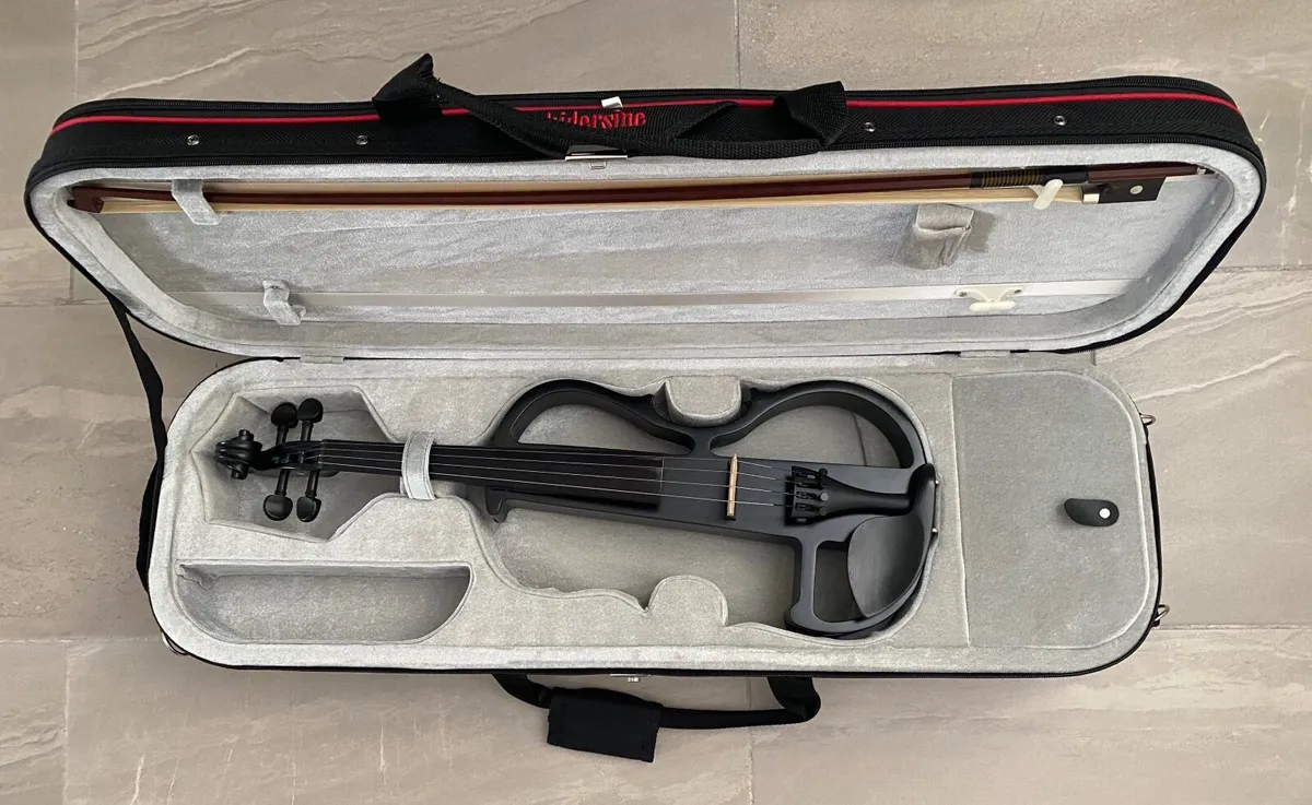 Electric violin - Image 1