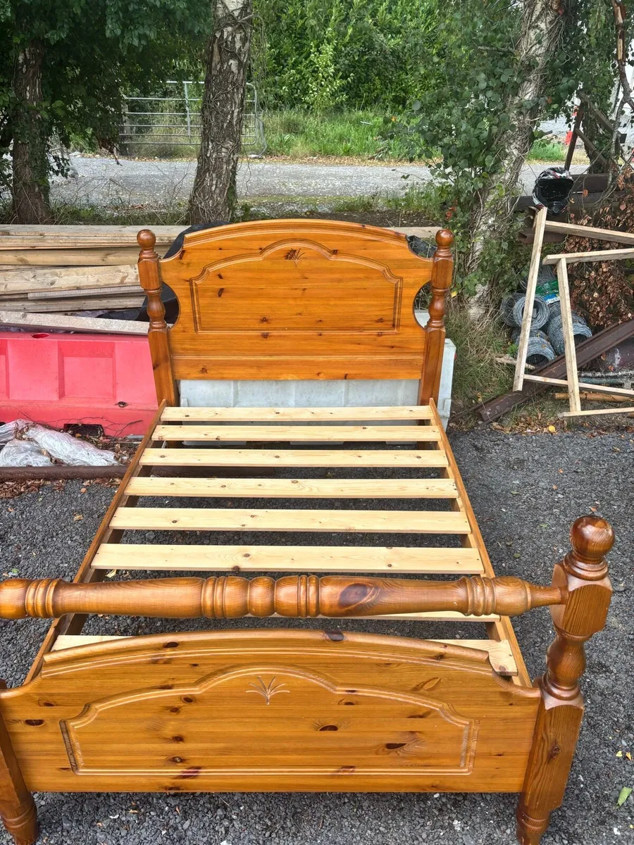 Double bed frame - Image 1
