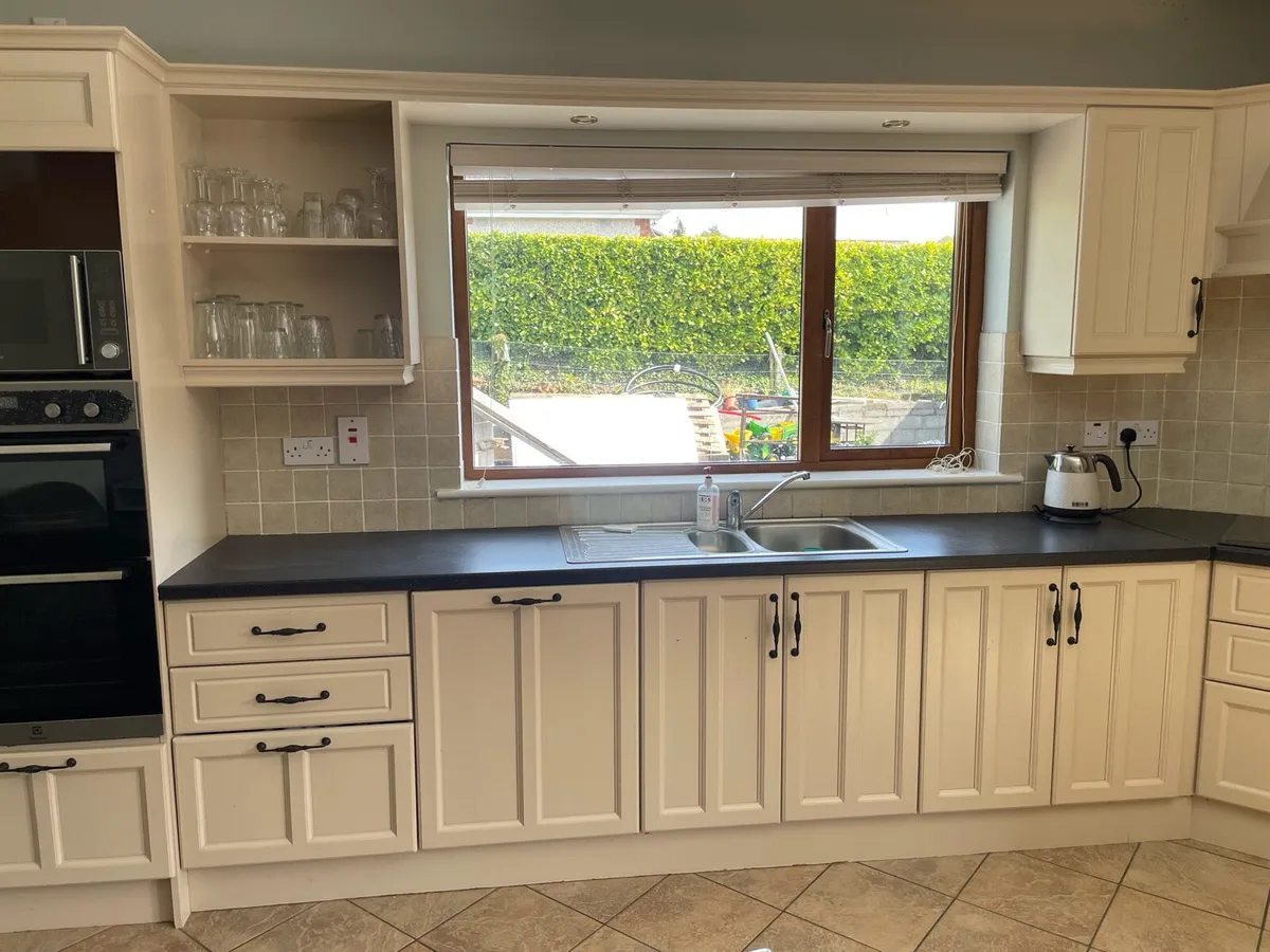 Kitchen - Image 2