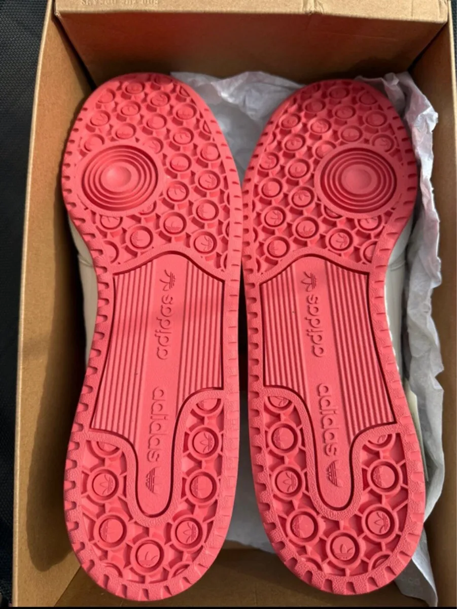 adidas sneakers - Image 3