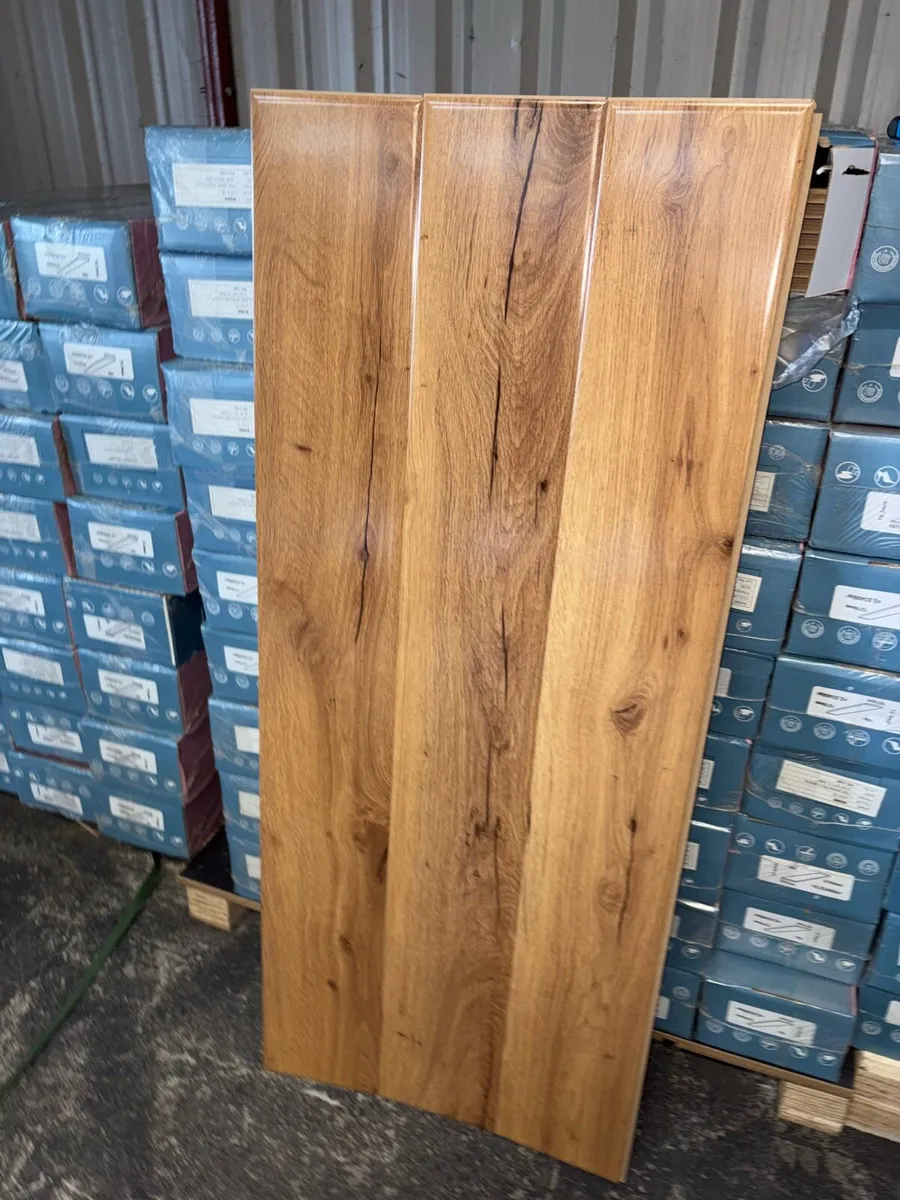 New 12.3mm high gloss flooring - Image 4