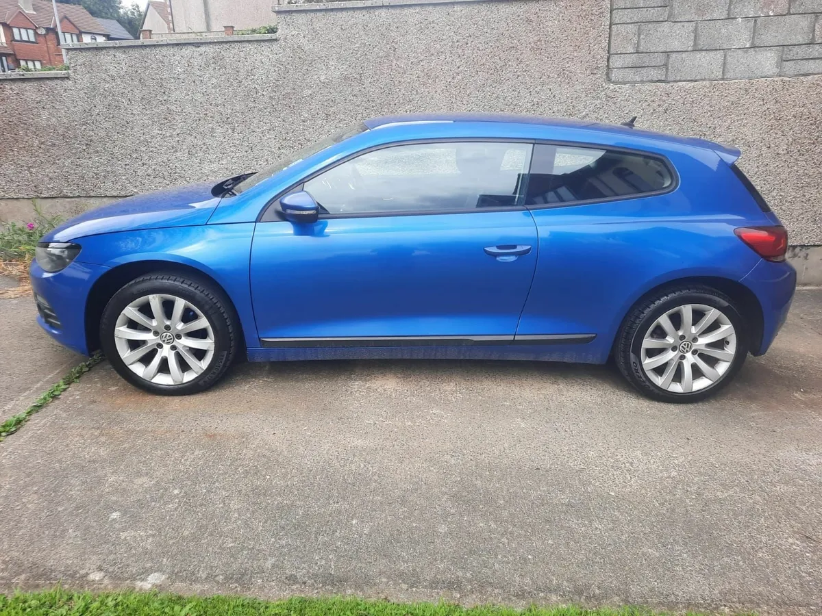 Volkswagen Scirocco 2010 - Image 4