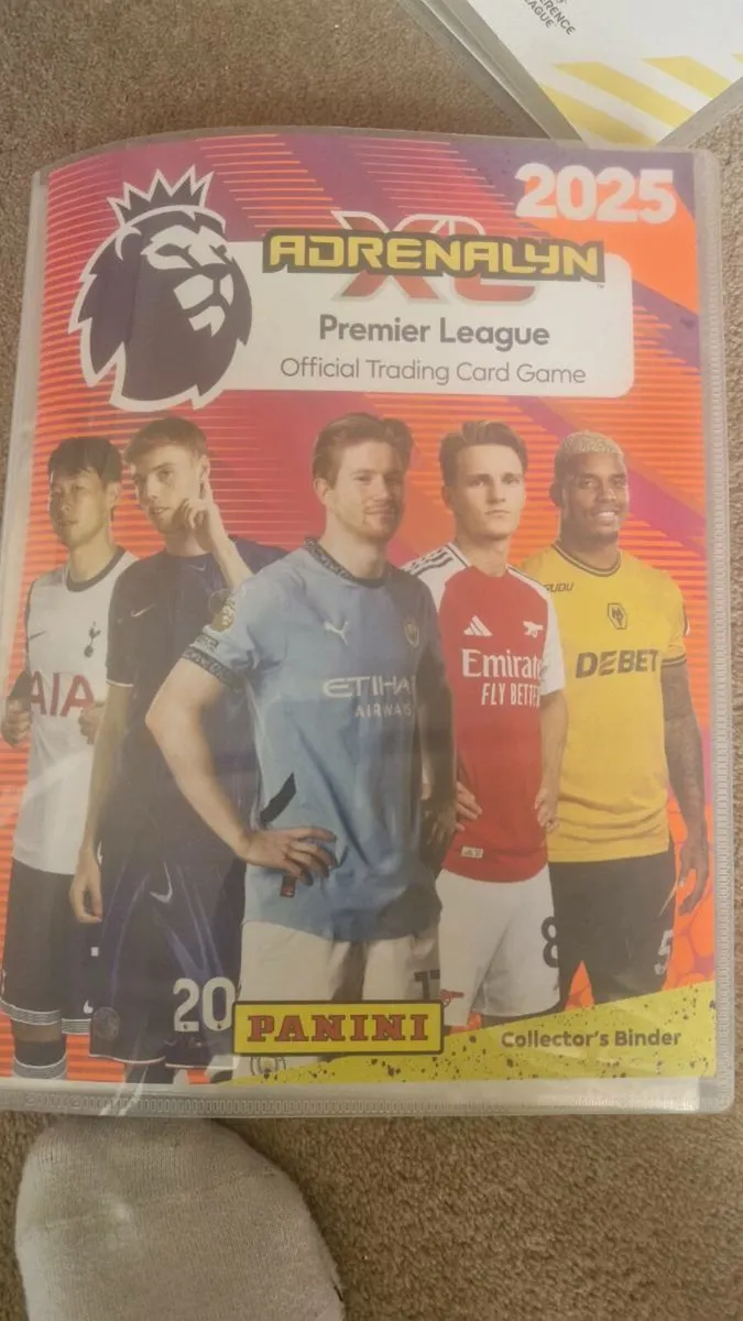 Premier league 24/25 cards and binder - Image 1