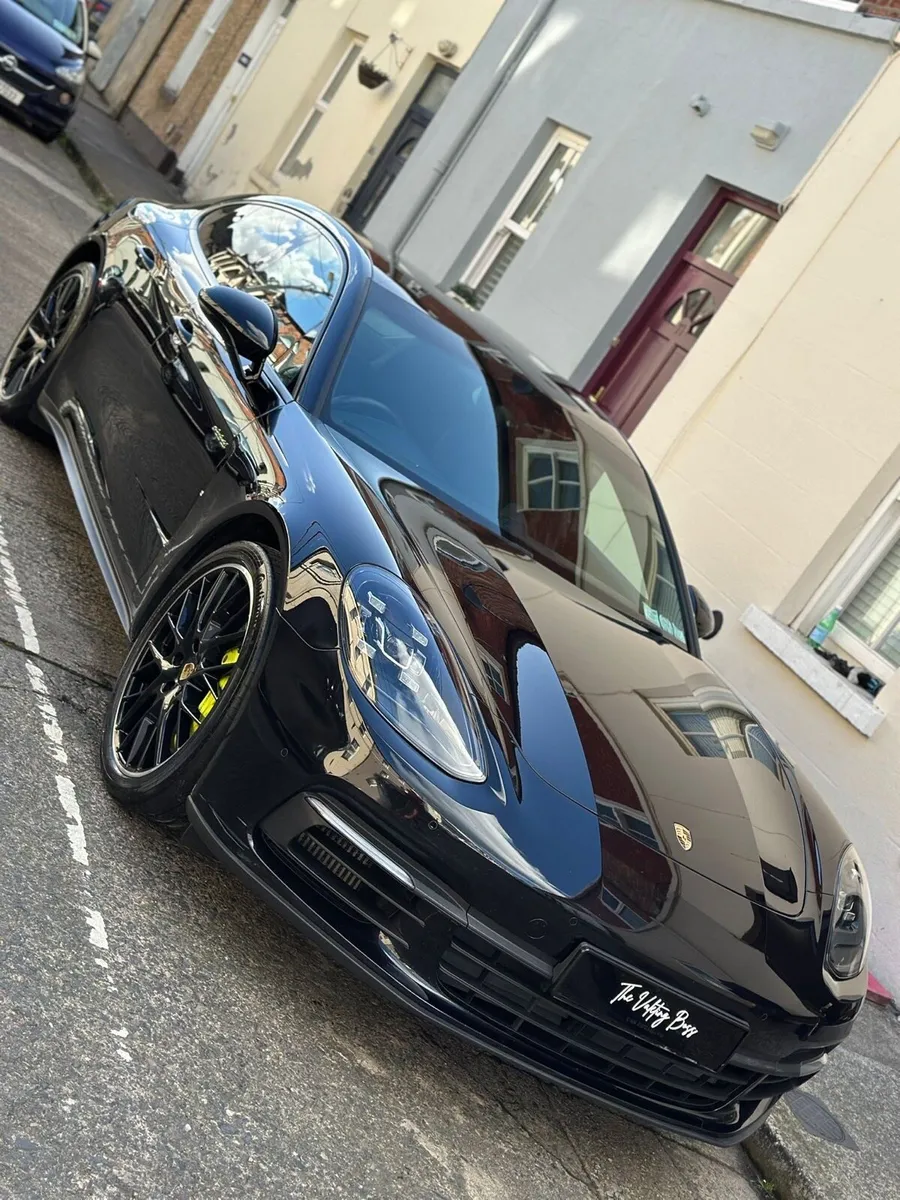 Porsche panamera 4 E-Hybrid - Image 1