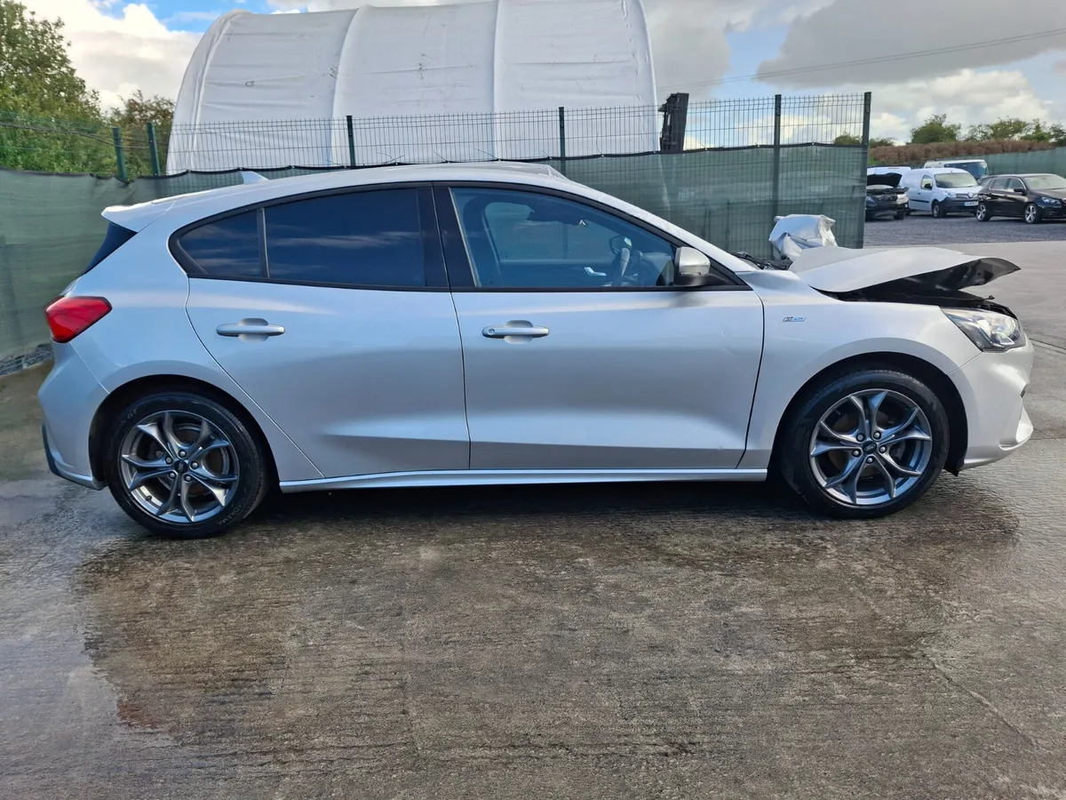 *201 Ford Focus St-Line 1.5 Diesel - Image 3