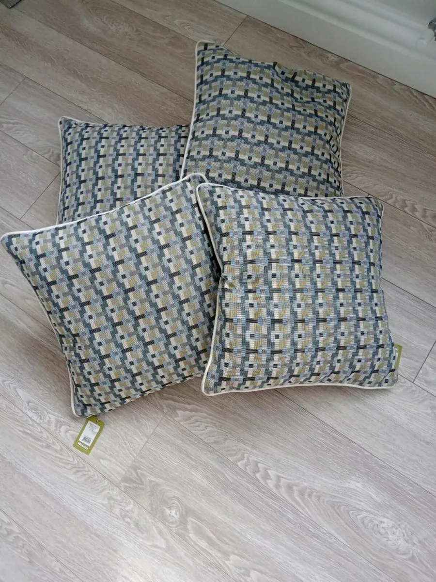 Cushions - Image 3