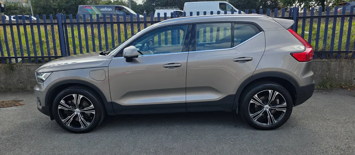 Volvo XC40 2021 Inscription T4 - Image 2