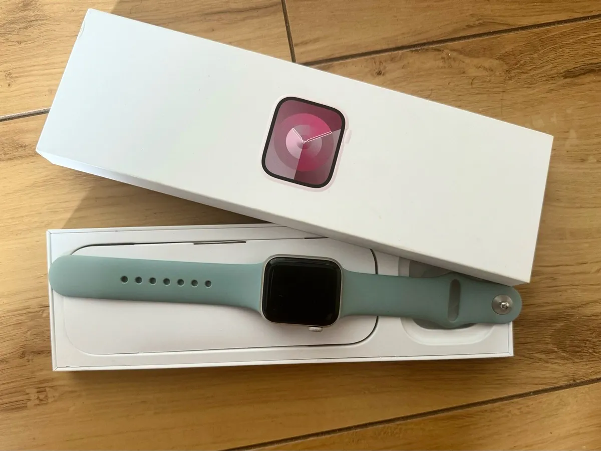 Apple Watch SE 2nd Gen Aluminium Case - Image 1