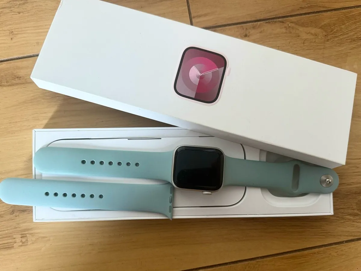 Apple Watch SE 2nd Gen Aluminium Case - Image 2