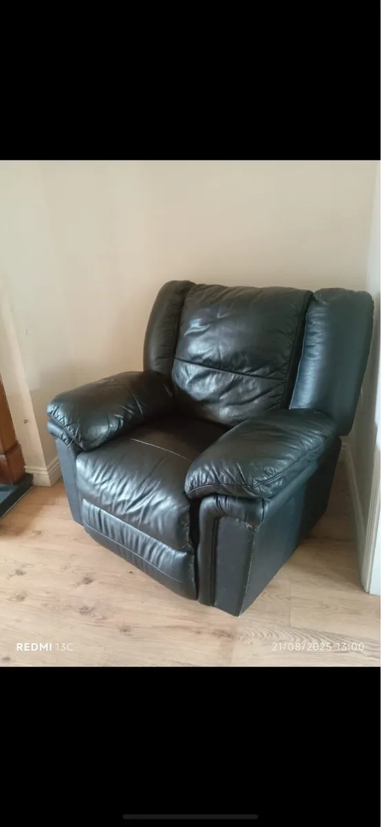 Black Leather Suite - Image 2