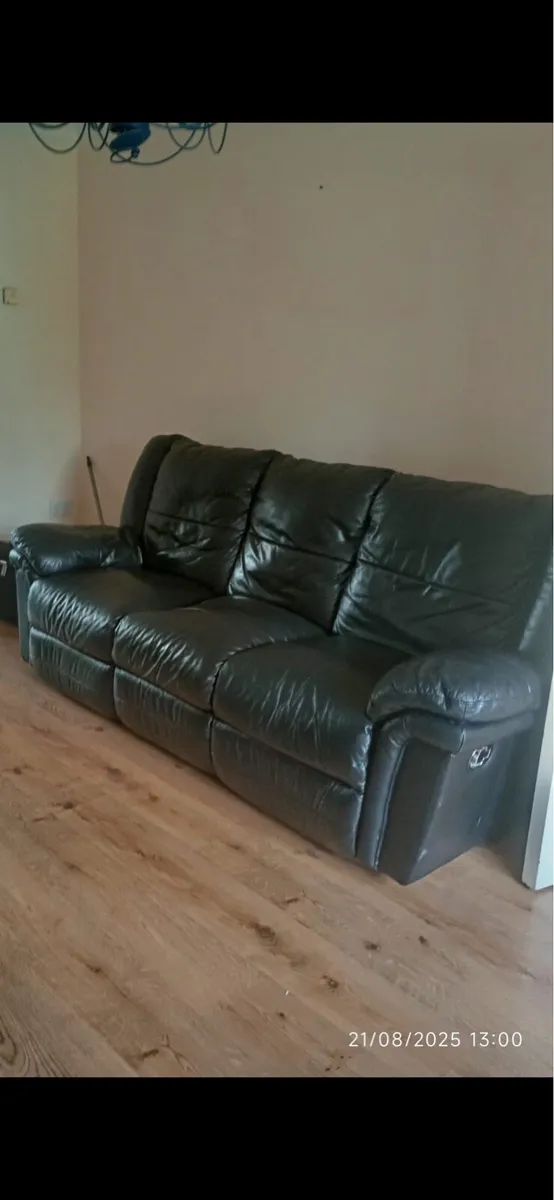 Black Leather Suite - Image 3