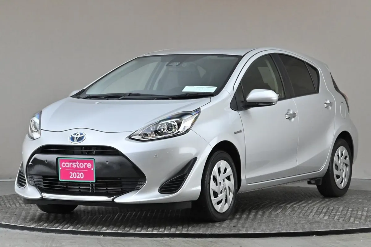 Toyota Aqua 1.5 Vvt-i Hybrid  android Car Player - Image 3