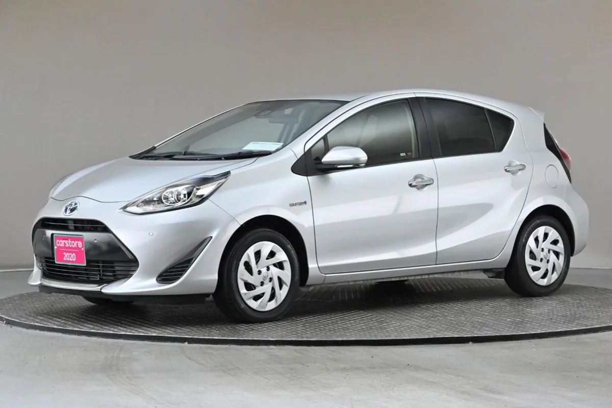 Toyota Aqua 1.5 Vvt-i Hybrid  android Car Player - Image 4