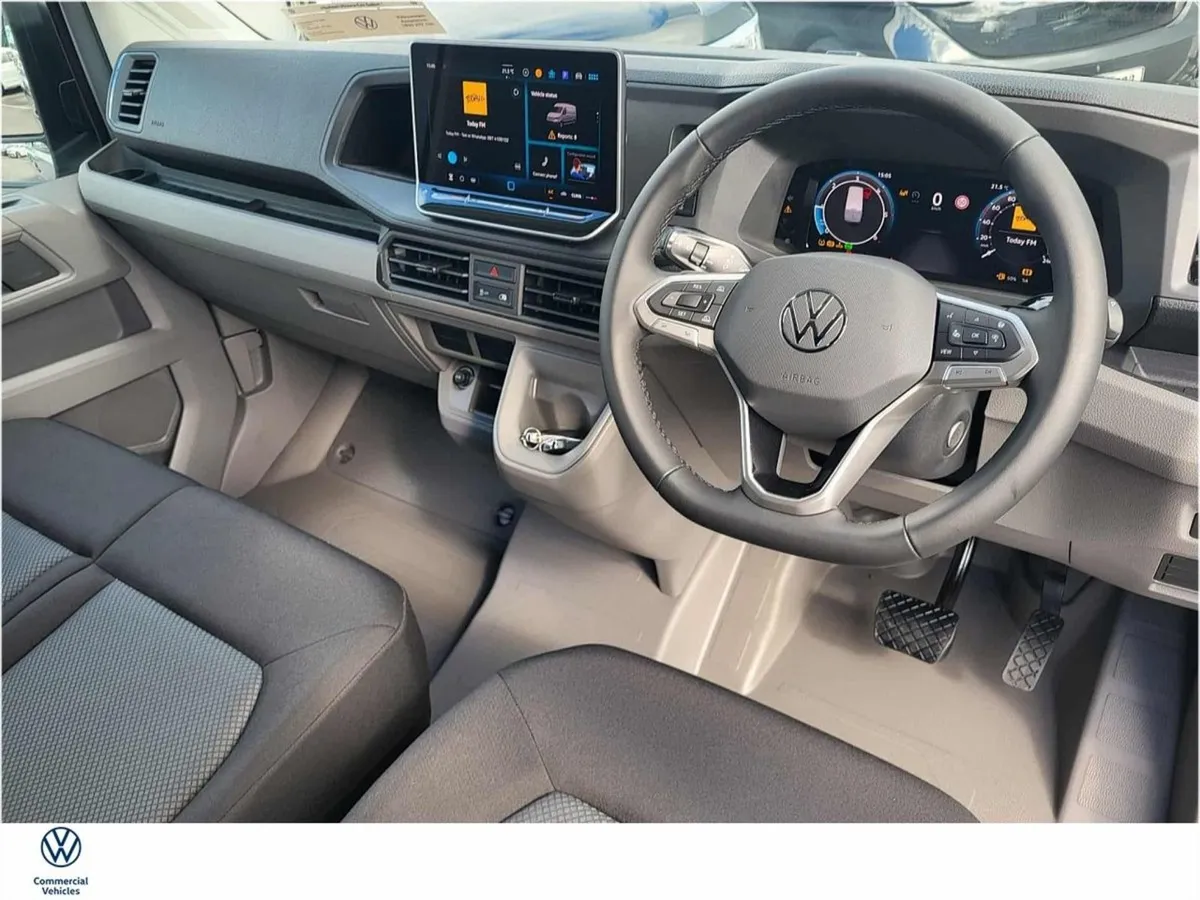 Volkswagen Crafter HL 35mwb 2.0 TDI 177BHP A8F Au - Image 2